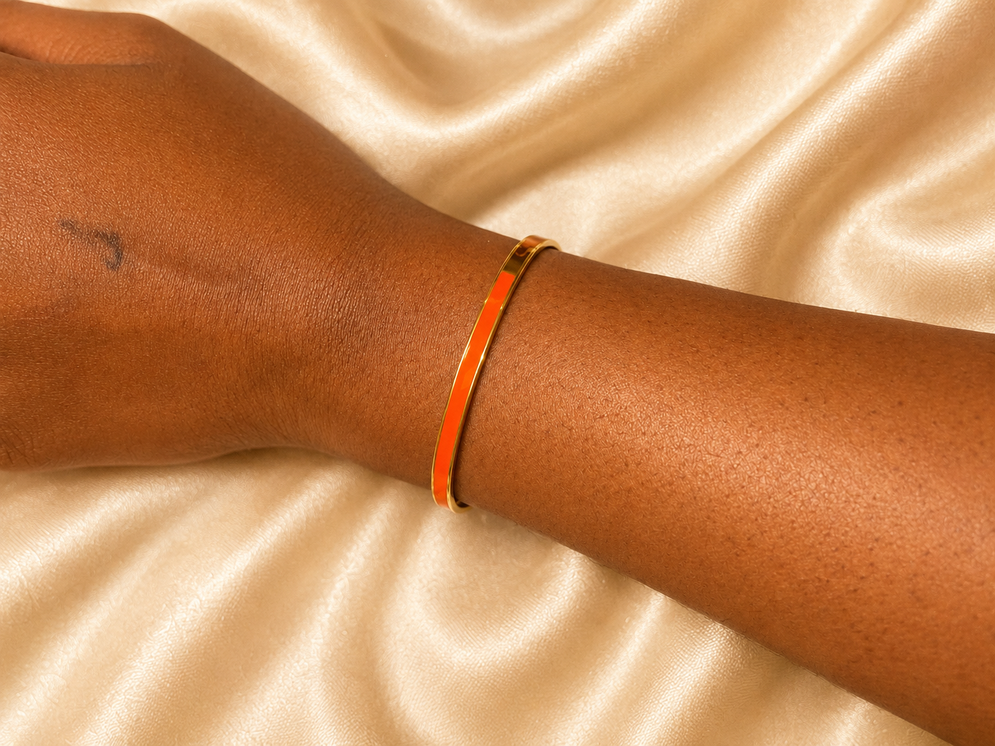 The Juliette Enamel Bangle
