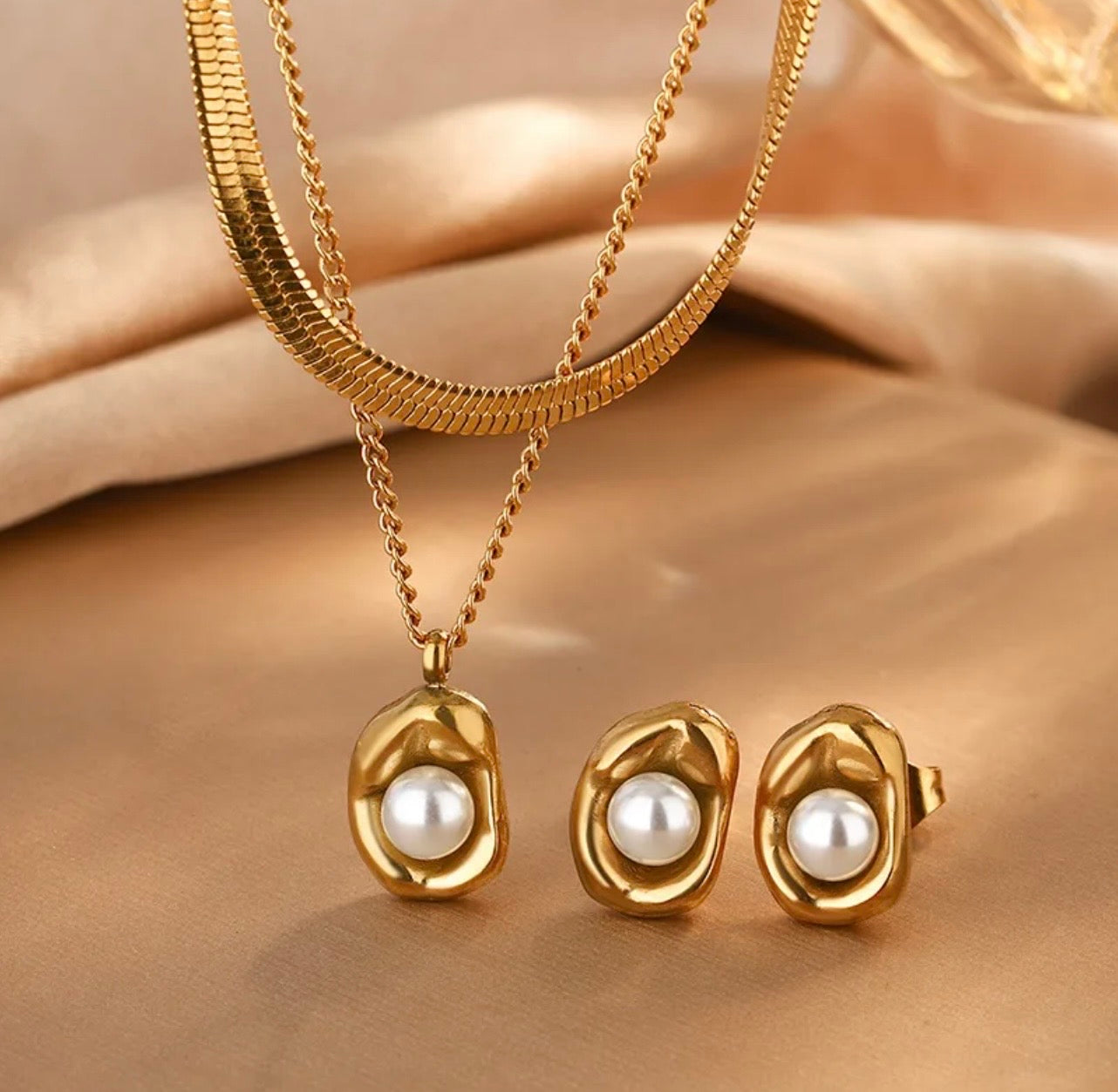 The Mini & Mama Pearl Set