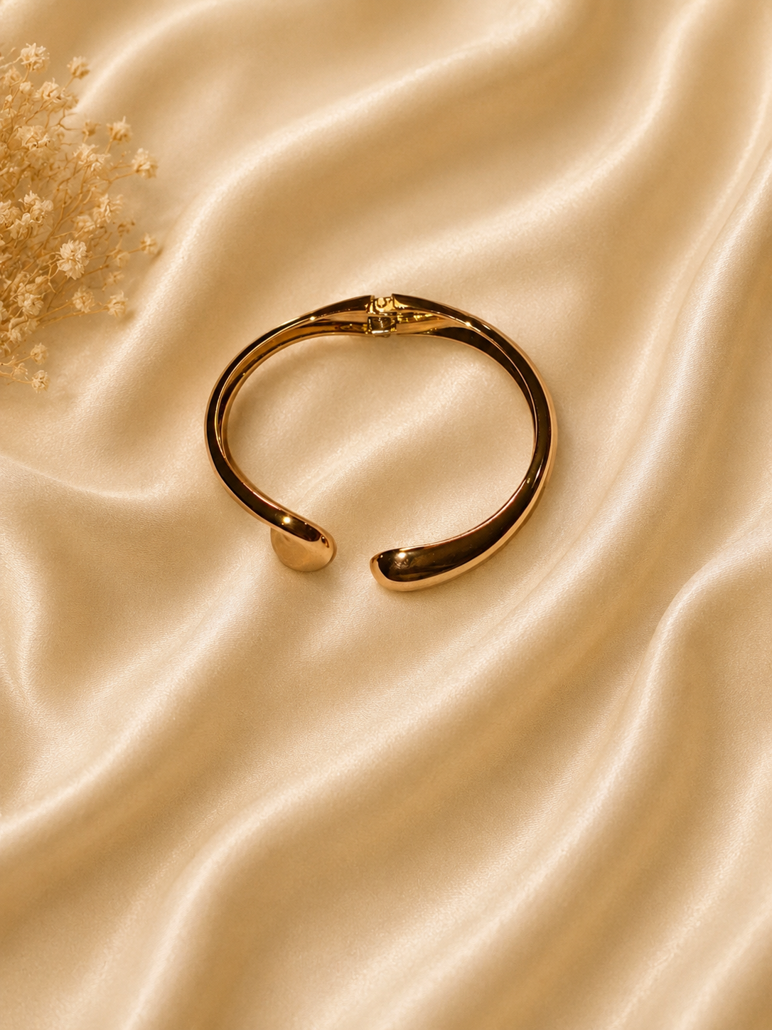 The Sofia Sculptural Cuff