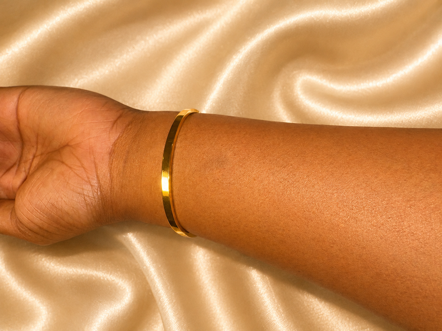 The Juliette Enamel Bangle